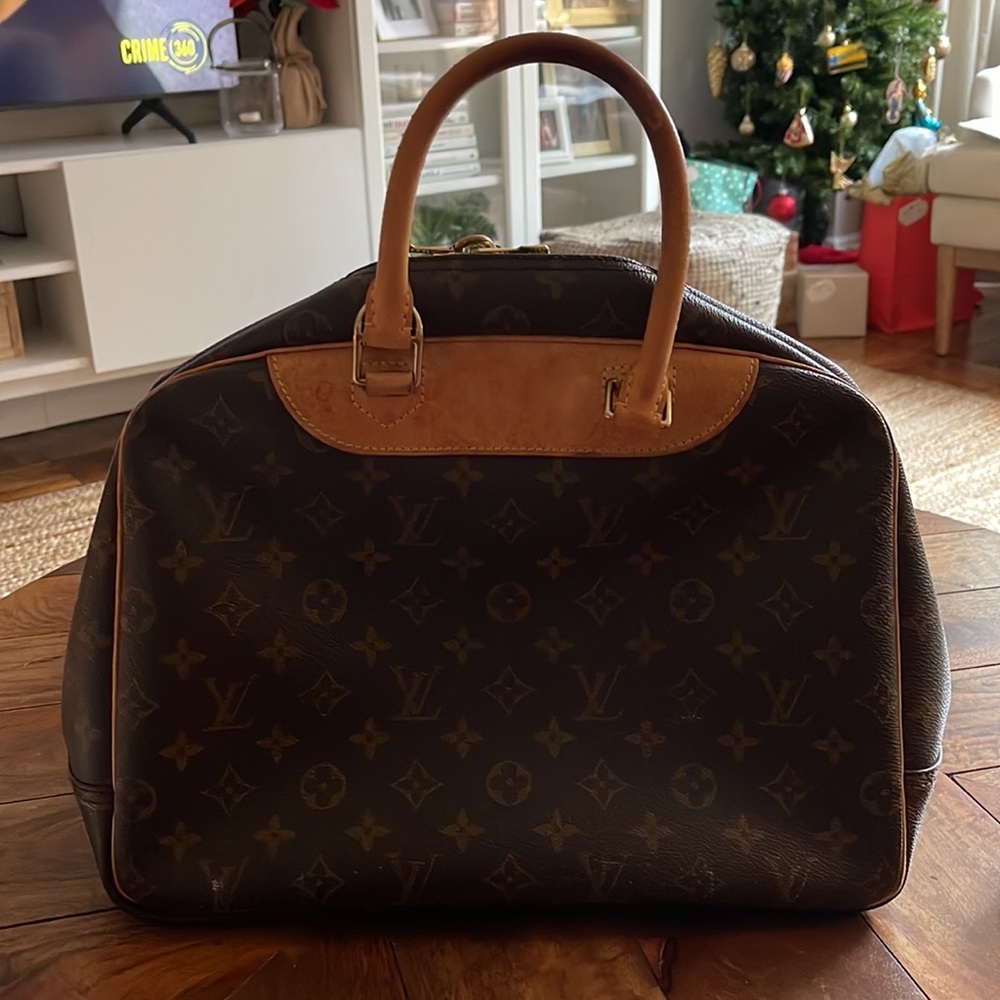 LV Authentic purse - Picture 3 of 11